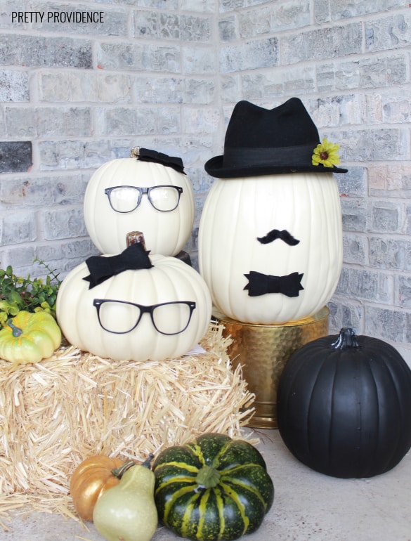 Pumpkin people! No-carve pumpkin idea with craft pumpkins! prettyprovidence.com